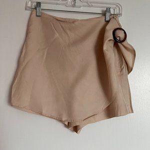 MOHITO tan shorts. New with tags. Size EU 34.